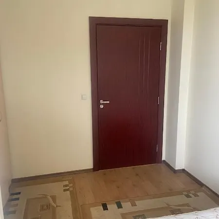 Pomorie Apartment Апартамент