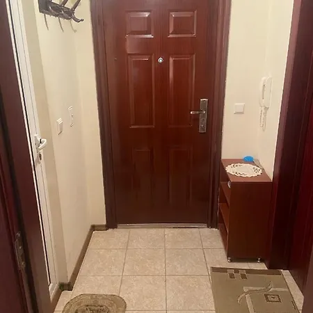 Апартамент Pomorie Apartment